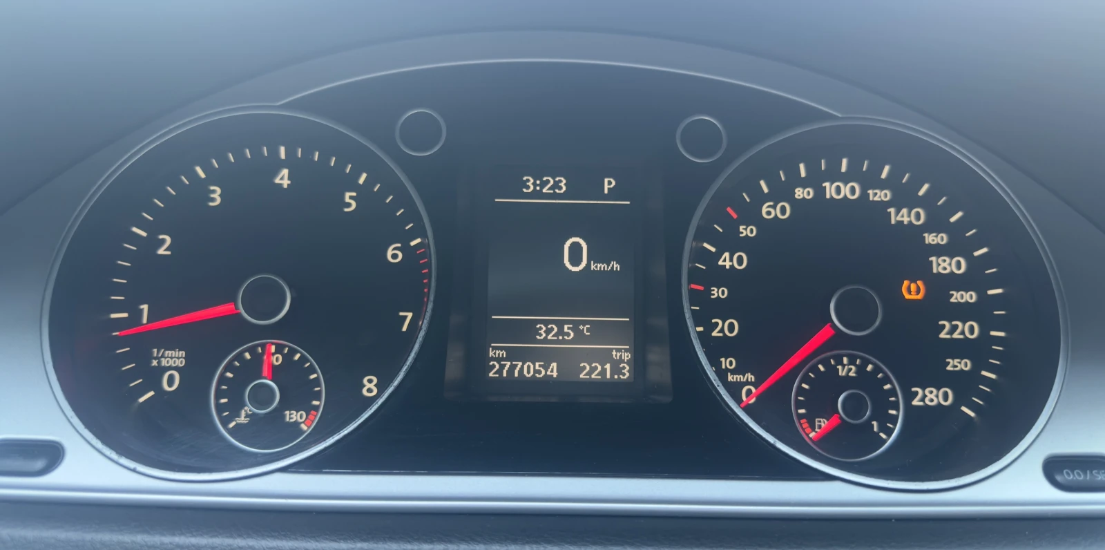 VW CC TOP * Обслужен * Регистриран * Бартер * Лизинг, снимка 13 - Автомобили и джипове - 55486751
