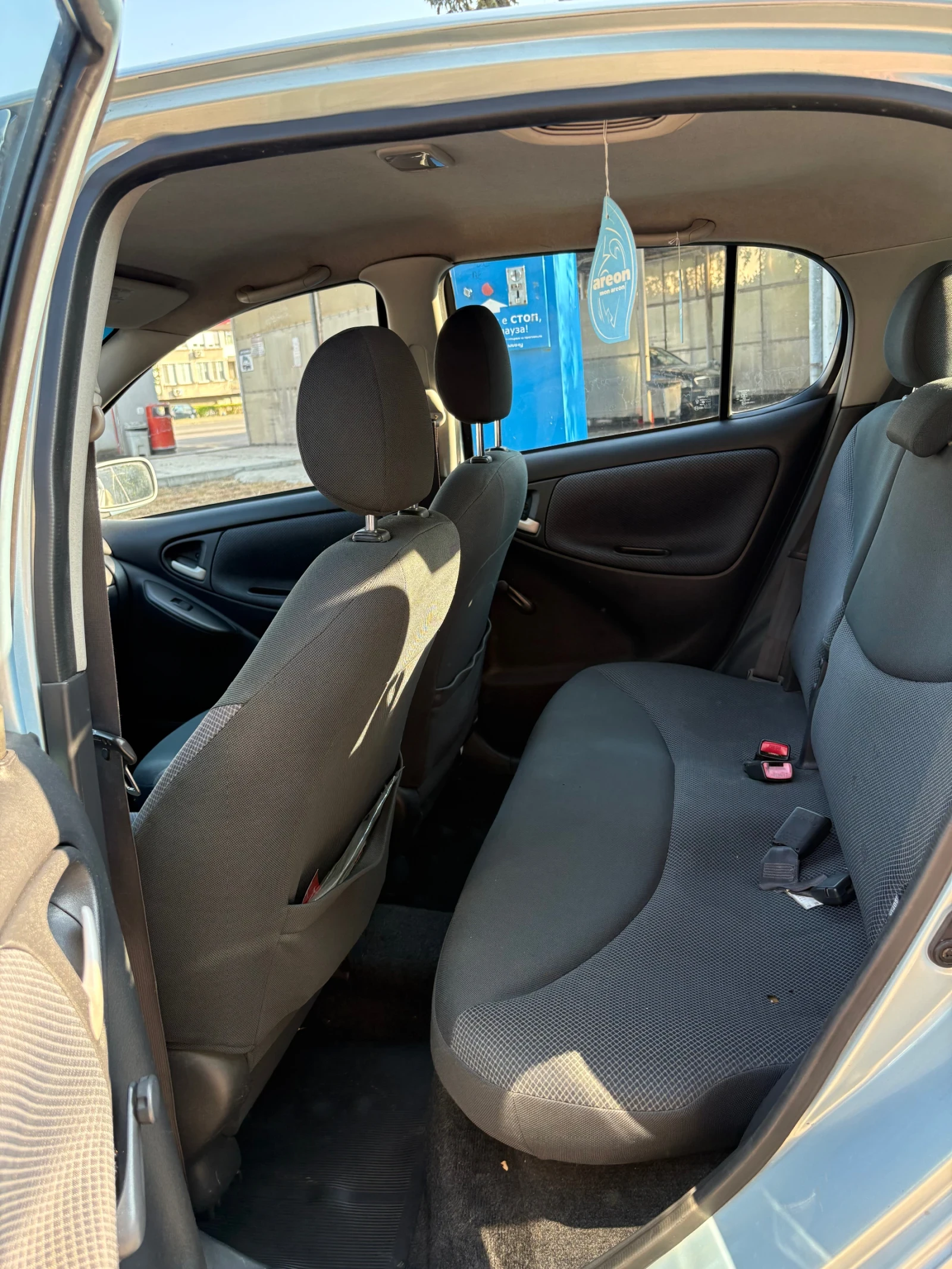 Toyota Yaris, снимка 8 - Автомобили и джипове - 55606652