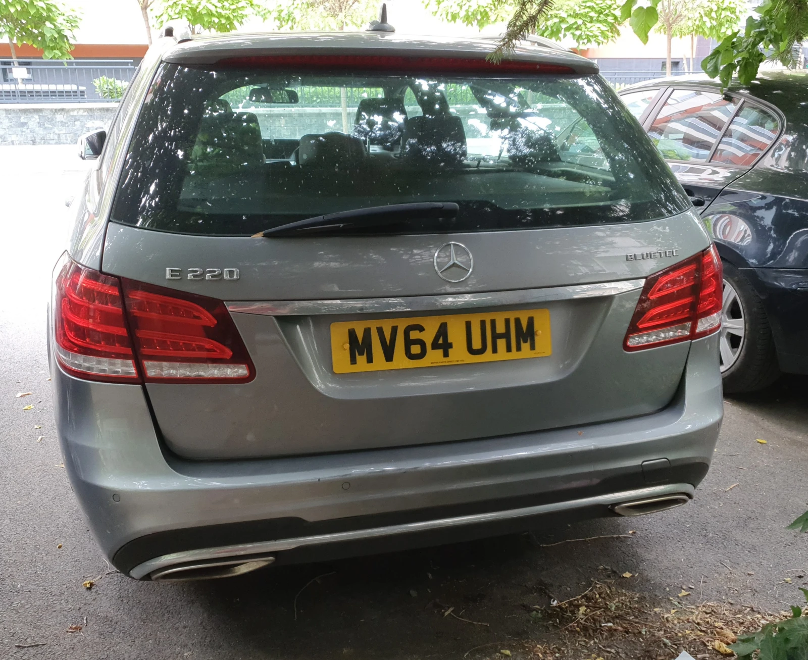 Mercedes-Benz E 220 AMG BLUETEC, снимка 5 - Автомобили и джипове - 55689046