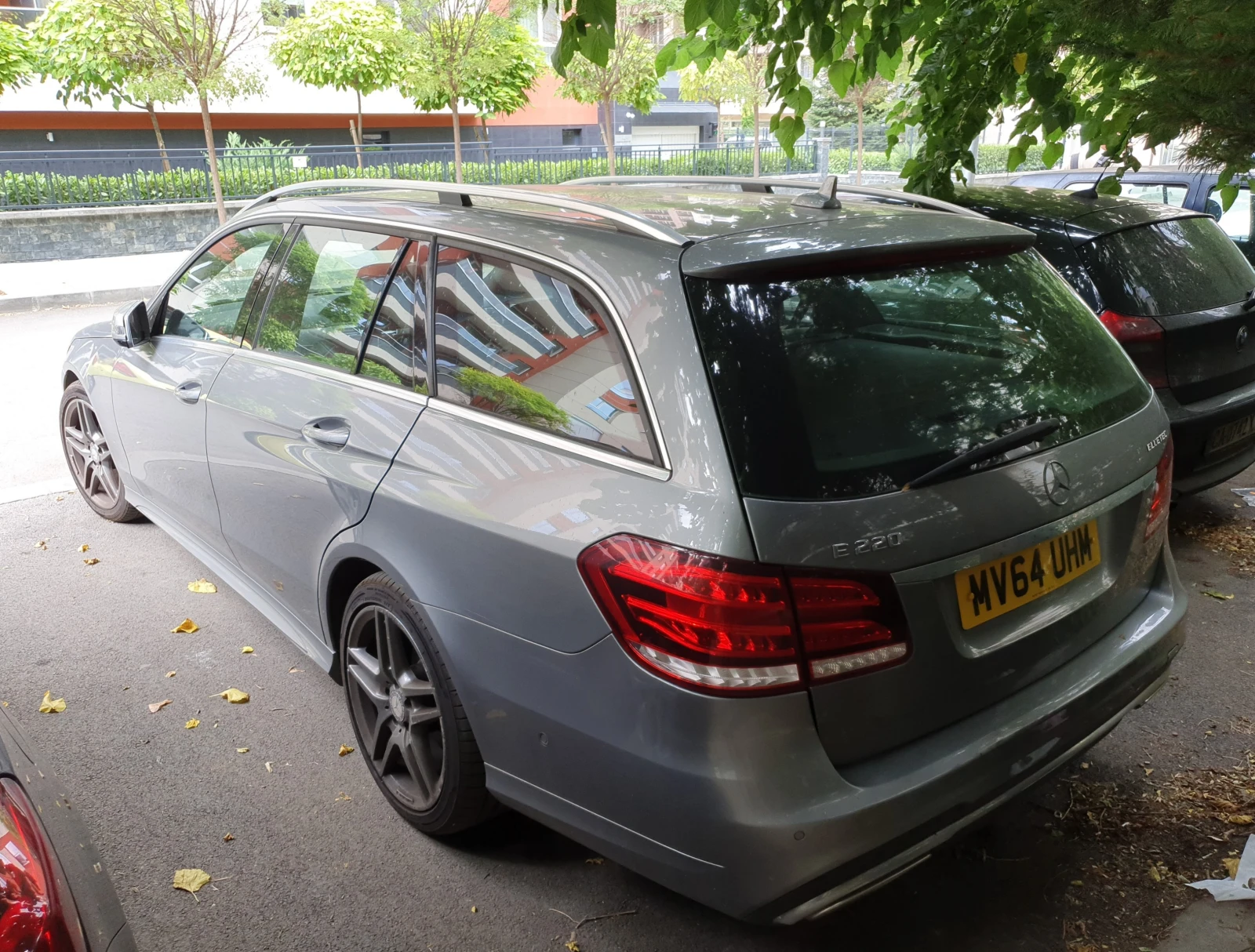 Mercedes-Benz E 220 AMG BLUETEC, снимка 7 - Автомобили и джипове - 55689046
