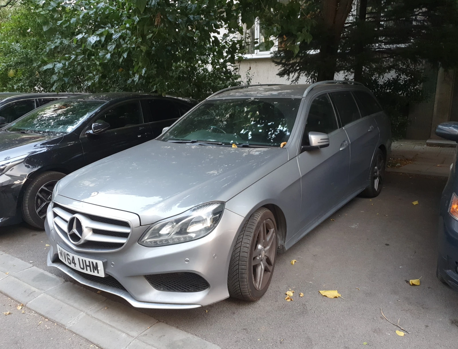 Mercedes-Benz E 220 AMG BLUETEC, снимка 4 - Автомобили и джипове - 55689046