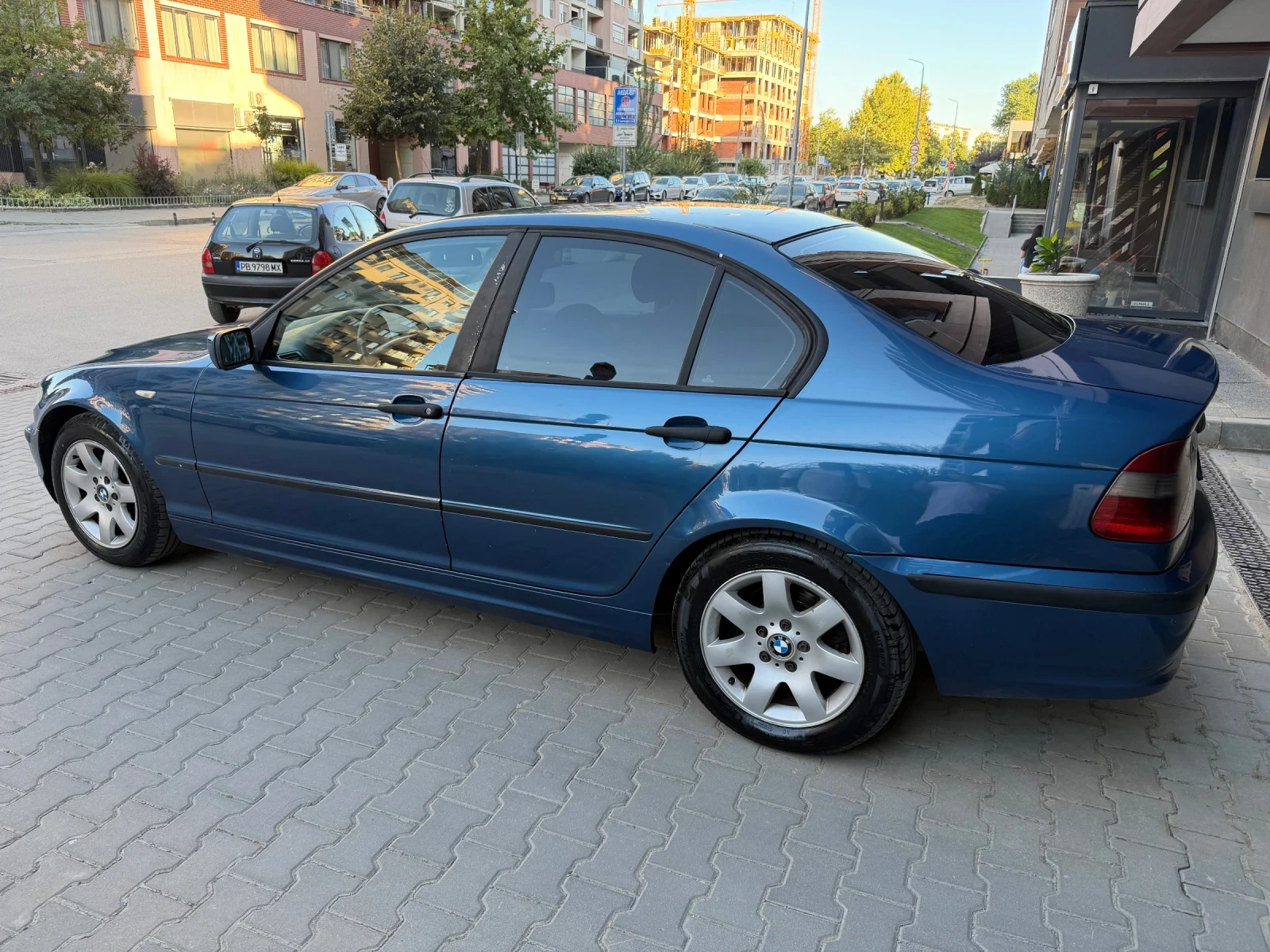 BMW 320