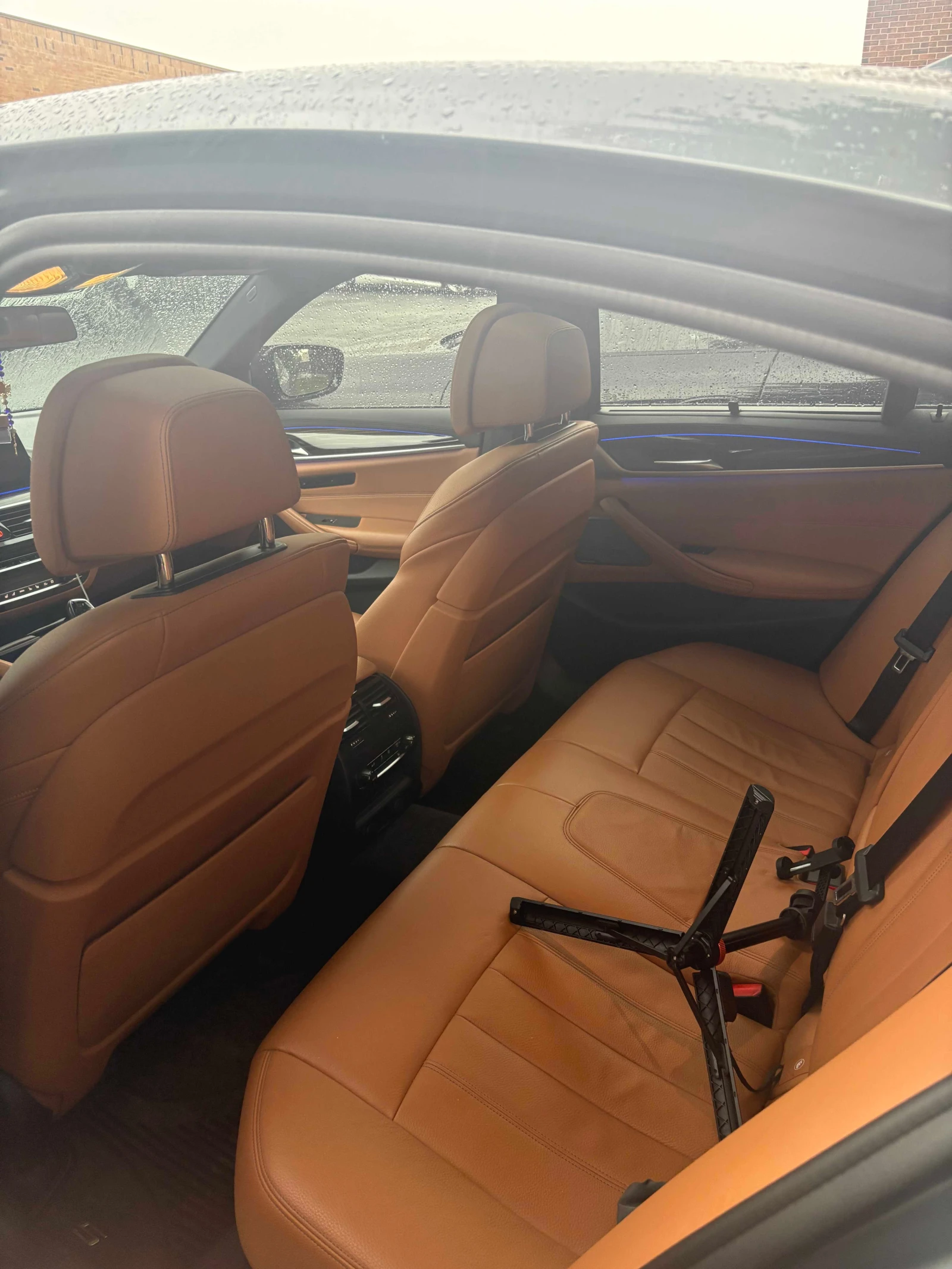 BMW 550 * M550i xDrive * АВТОКРЕДИТ БЕЗ ПЪРВОНАЧАЛНА* , снимка 4 - Автомобили и джипове - 56019718