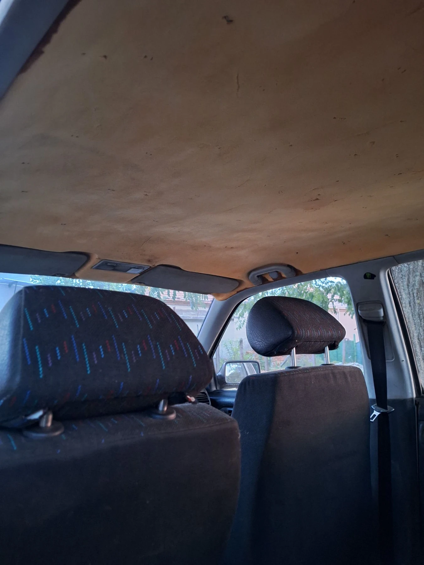 VW Golf 1.9 90к.с., снимка 6 - Автомобили и джипове - 56020284