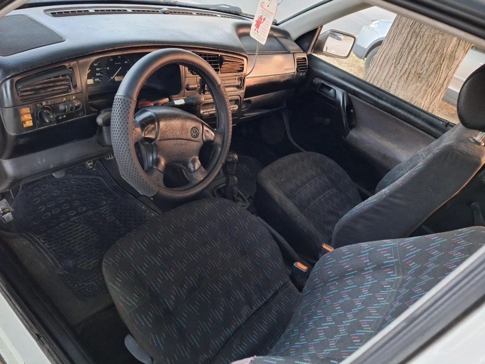 VW Golf 1.9 90к.с., снимка 7 - Автомобили и джипове - 56020284