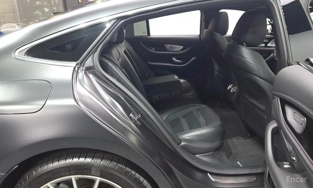 Mercedes-Benz AMG GT 43 AMG 4MATIC+ * ФИКСИРАНА ЦЕНА ДО БЪЛГАРИЯ* , снимка 14 - Автомобили и джипове - 56025080