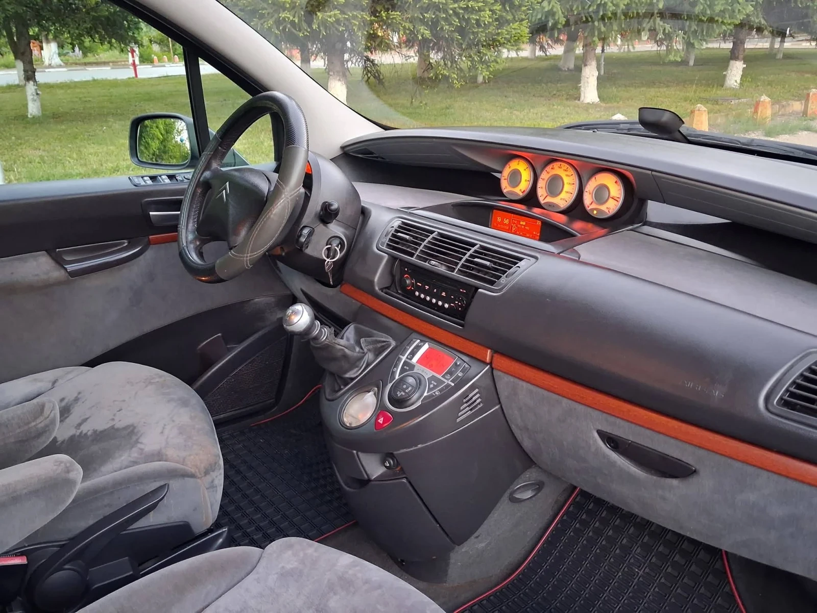 Citroen C8 2.0HDi / 110, снимка 3 - Автомобили и джипове - 56149240