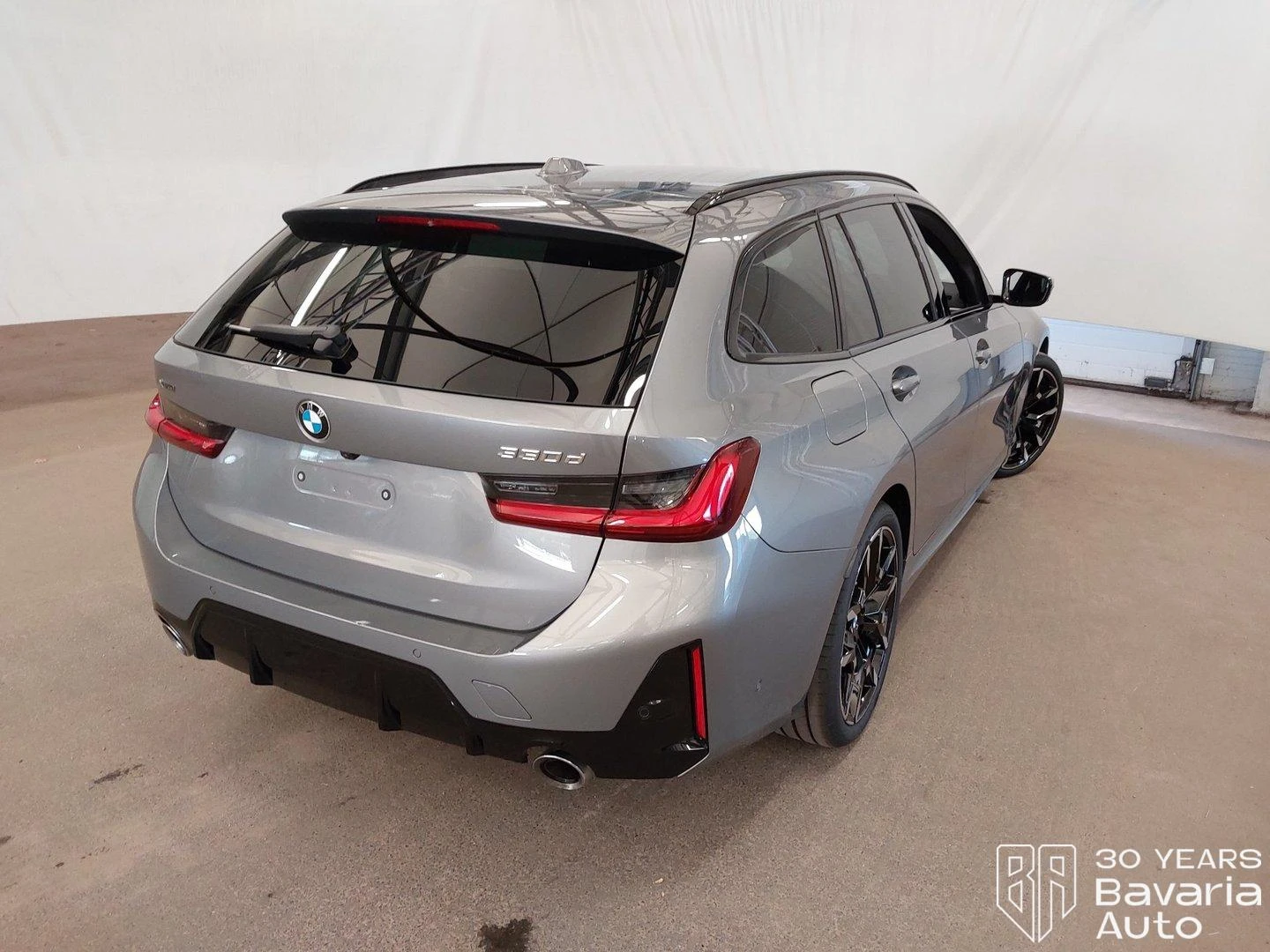 BMW 330 d xDrive Touring Sportautomatic, снимка 3 - Автомобили и джипове - 56302734