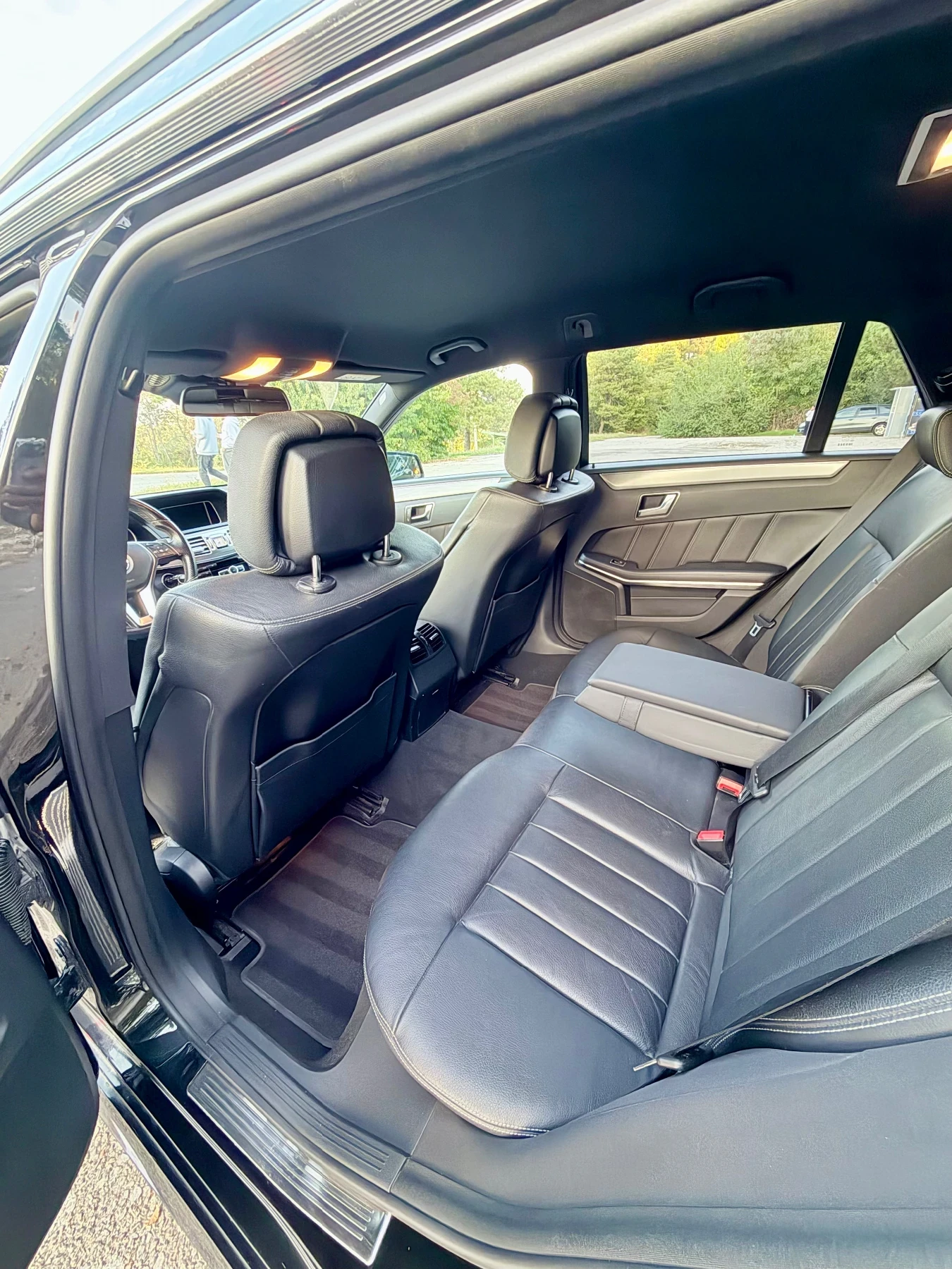 Mercedes-Benz E 250 2.2 CDI BlueEFFICIENCY , снимка 8 - Автомобили и джипове - 56705167