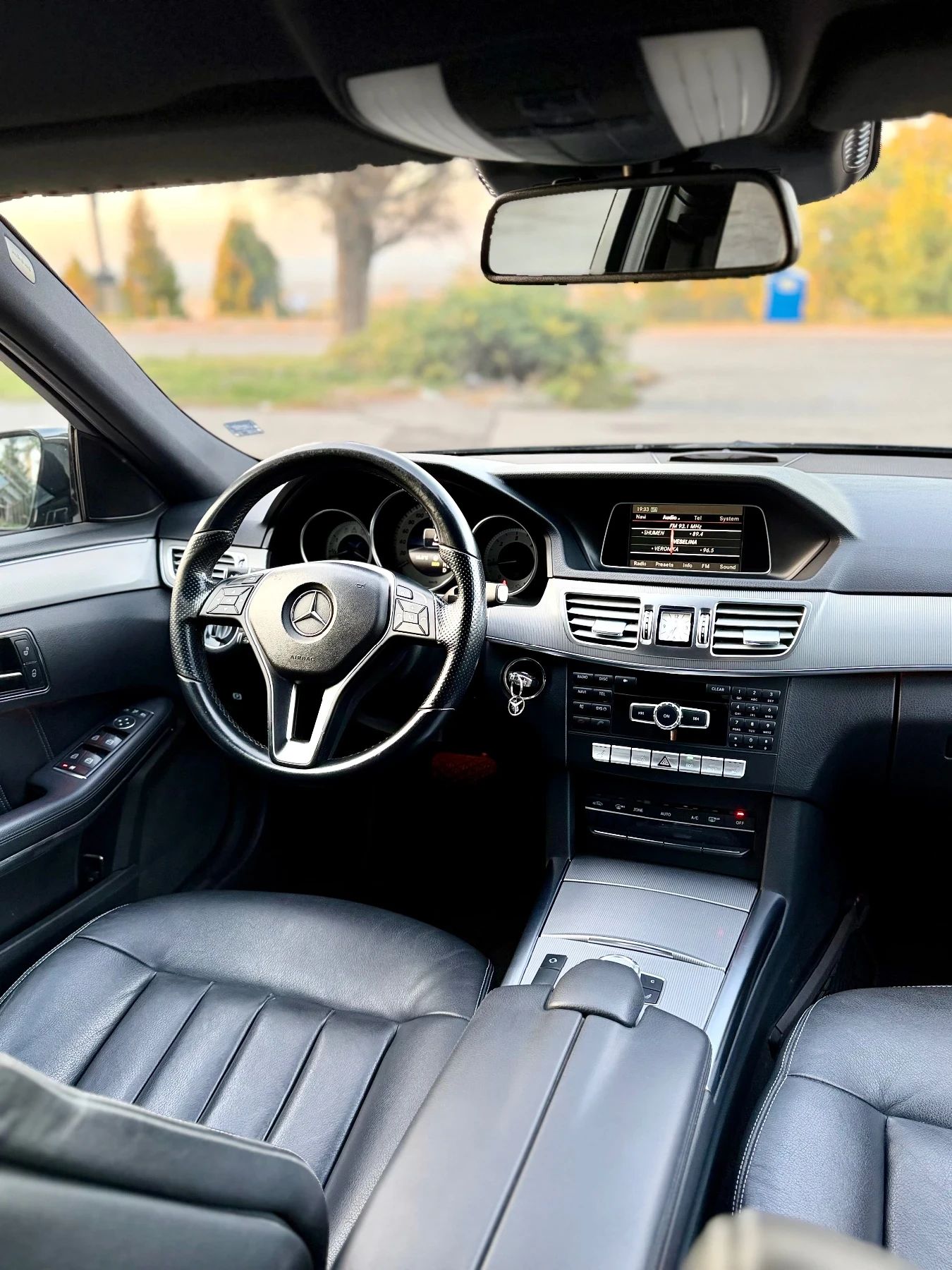 Mercedes-Benz E 250 2.2 CDI BlueEFFICIENCY , снимка 12 - Автомобили и джипове - 56705167