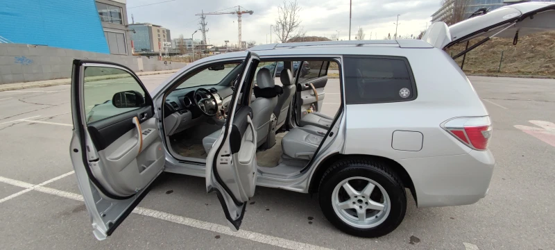 Toyota Highlander Limited Hybrid, снимка 14 - Автомобили и джипове - 48522569