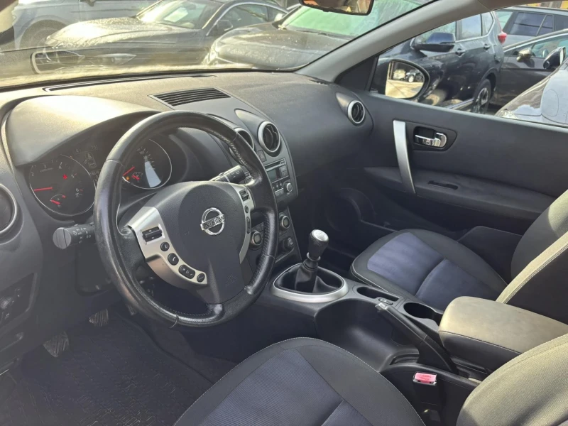 Nissan Qashqai 1.5DCI/КЛИМАТРОНИК/РЕАЛНИ КИЛОМЕТРИ/, снимка 6 - Автомобили и джипове - 48898191