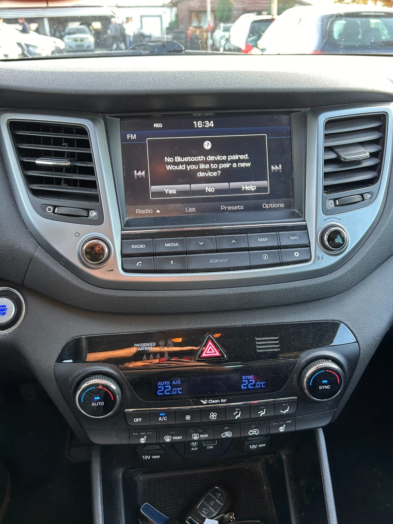 Hyundai Tucson 1.7CRDI NAVI/KAMERA EURO 6, снимка 12 - Автомобили и джипове - 52247976