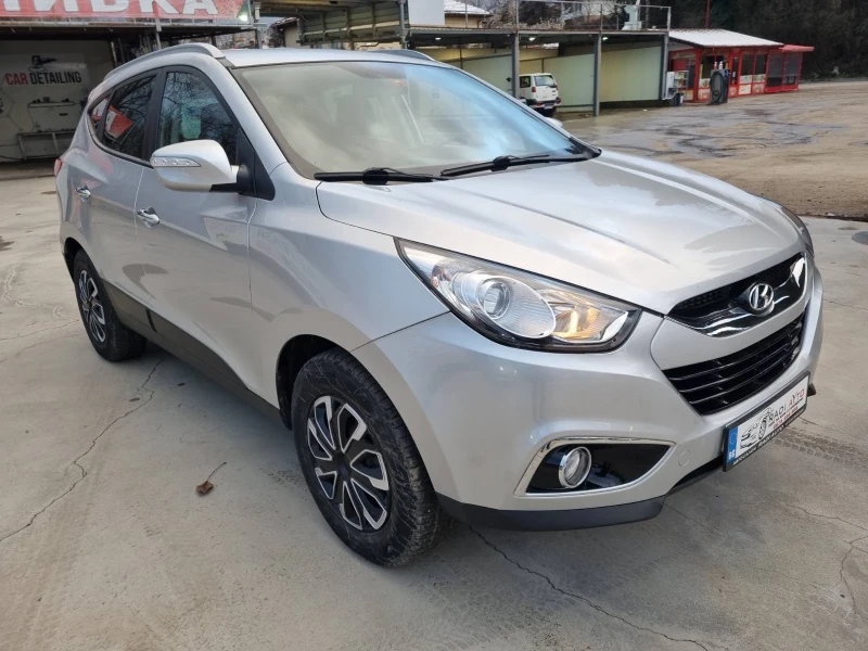 Hyundai IX35 2.0i Бензин ШВЕЙЦАРИЯ, снимка 2 - Автомобили и джипове - 52942744