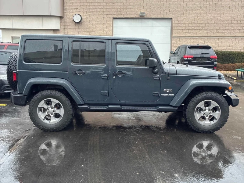 Jeep Wrangler * Sahara * CARFAX * БЕЗ ПЪРВОНАЧАЛНА ВНОСКА, снимка 3 - Автомобили и джипове - 53443779