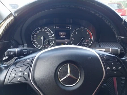 Mercedes-Benz GLA 200, снимка 3 - Автомобили и джипове - 52514275