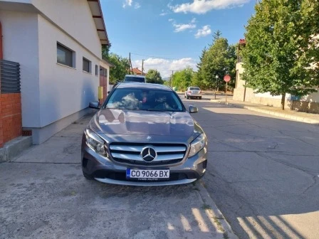 Mercedes-Benz GLA 200
