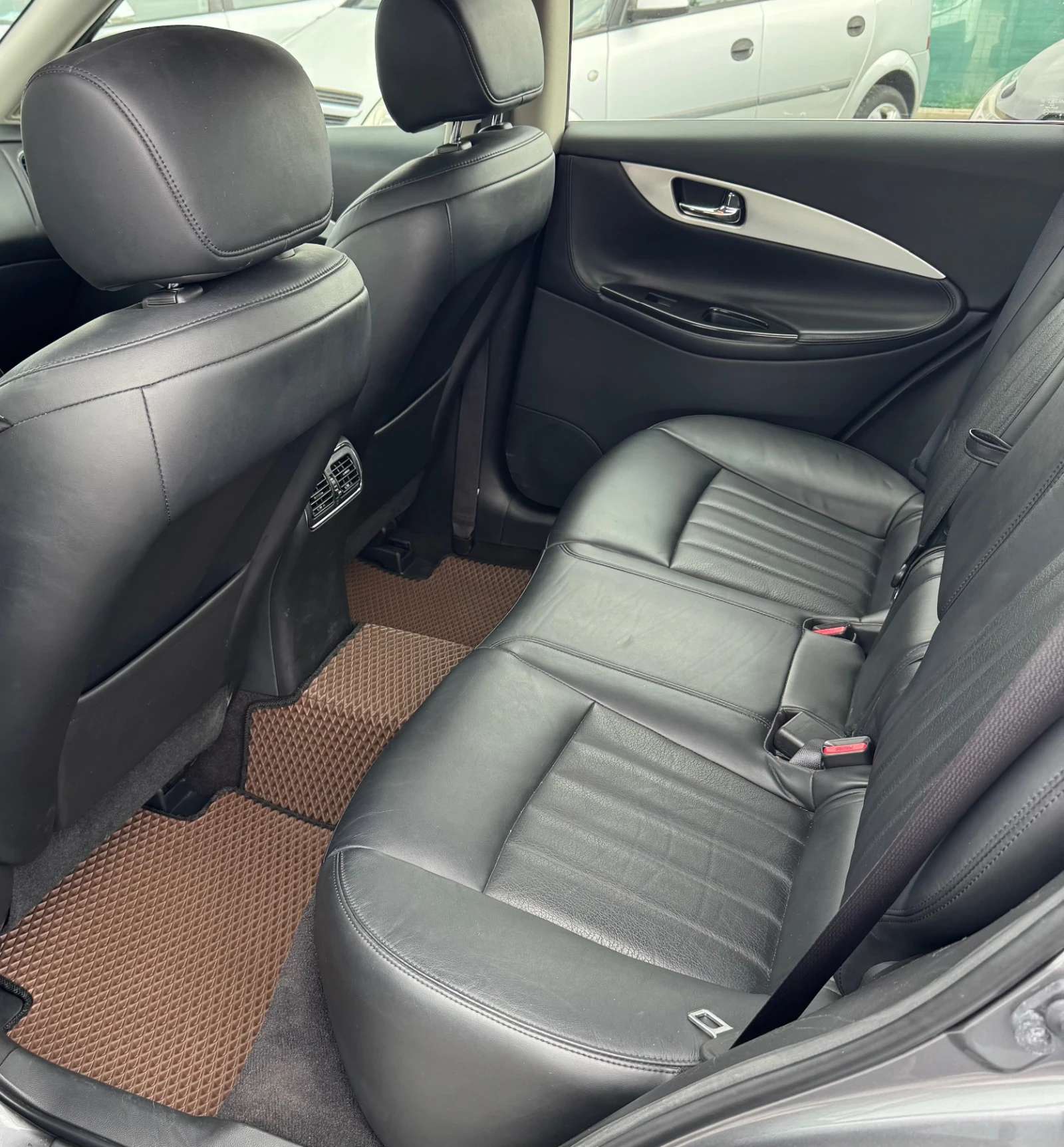 Infiniti QX50 3.7-4x4 - изображение 10