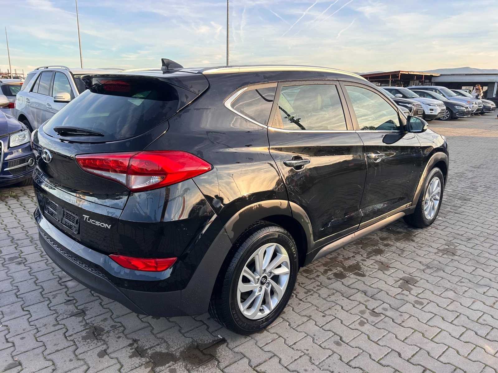 Hyundai Tucson 1.7CRDI NAVI/KAMERA EURO 6 | Mobile.bg   6