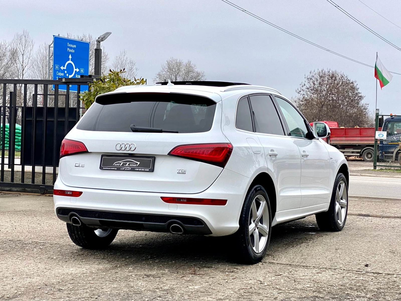 Audi Q5 S-Line* Pano* Key GO* Dis* КАТО НОВА*  - изображение 2
