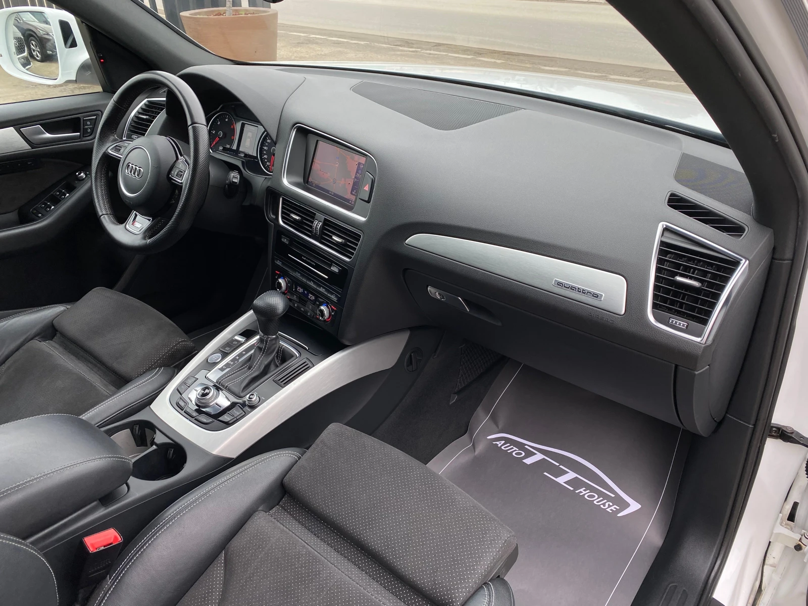 Audi Q5 S-Line* Pano* Key GO* Dis* КАТО НОВА*  - изображение 10