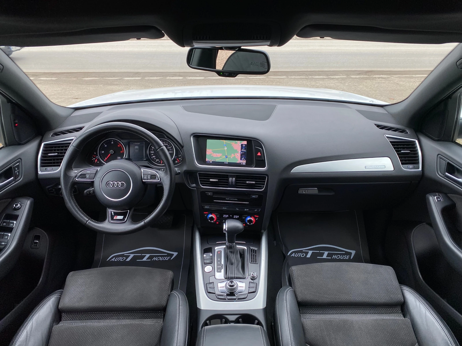 Audi Q5 S-Line* Pano* Key GO* Dis* КАТО НОВА*  - изображение 9