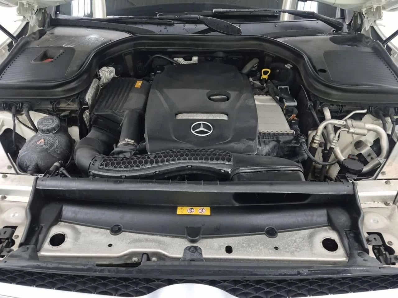 Mercedes-Benz GLC * 300 * CARFAX * ЦЕНА ДО БГ, снимка 17 - Автомобили и джипове - 54122894