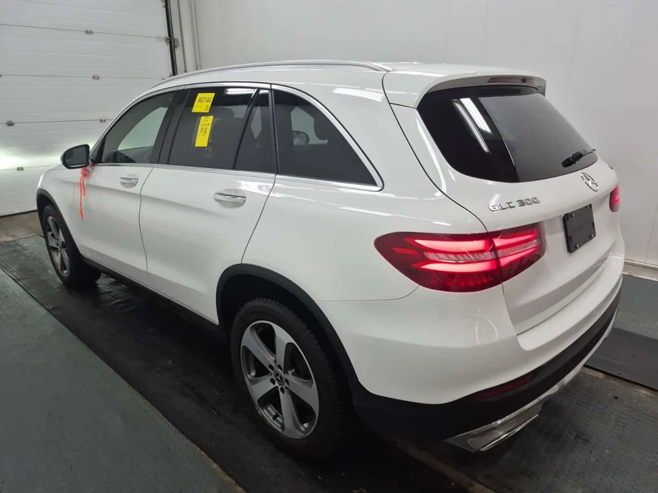 Mercedes-Benz GLC * 300 * CARFAX * ЦЕНА ДО БГ, снимка 6 - Автомобили и джипове - 54122894