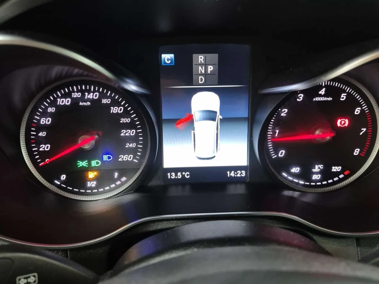 Mercedes-Benz GLC * 300 * CARFAX * ЦЕНА ДО БГ, снимка 11 - Автомобили и джипове - 54122894