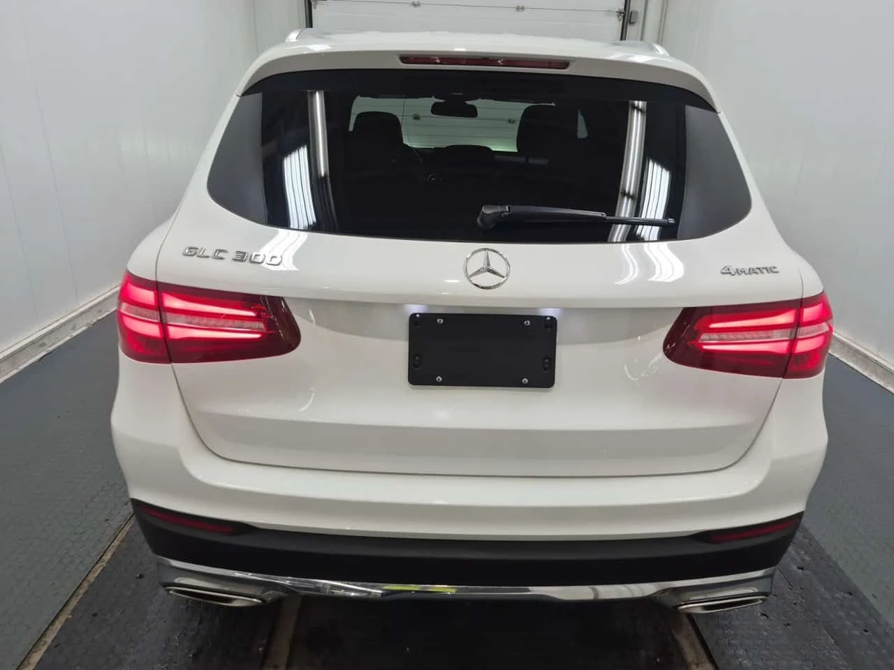 Mercedes-Benz GLC * 300 * CARFAX * ЦЕНА ДО БГ, снимка 5 - Автомобили и джипове - 54122894
