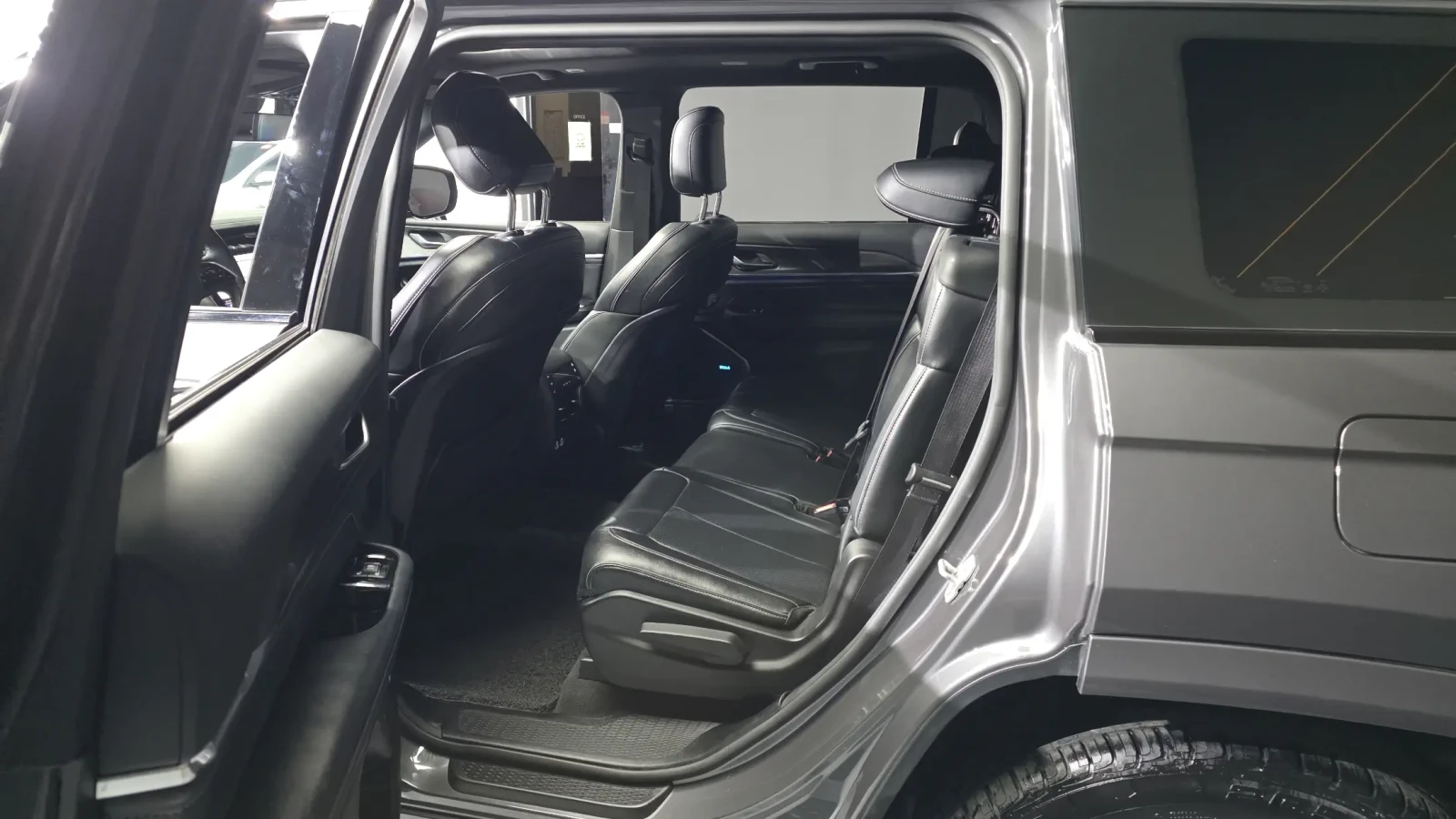 Jeep Grand cherokee 3.6L OVERLAND Cam360* Disi Tronic* Park Assist | Mobile.bg � ����������� 9
