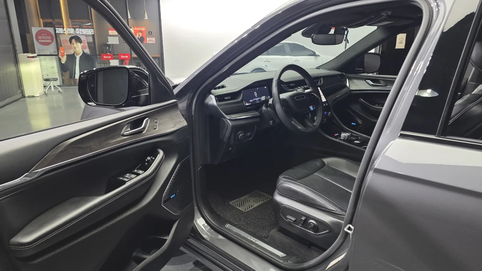 Jeep Grand cherokee 3.6L OVERLAND Cam360* Disi Tronic* Park Assist | Mobile.bg � ����������� 8