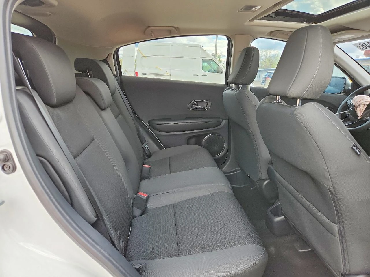 Honda Hr-v EX* AWD* 1.8* ПЪЛНА СЕРВИЗНА, снимка 11 - Автомобили и джипове - 54748413