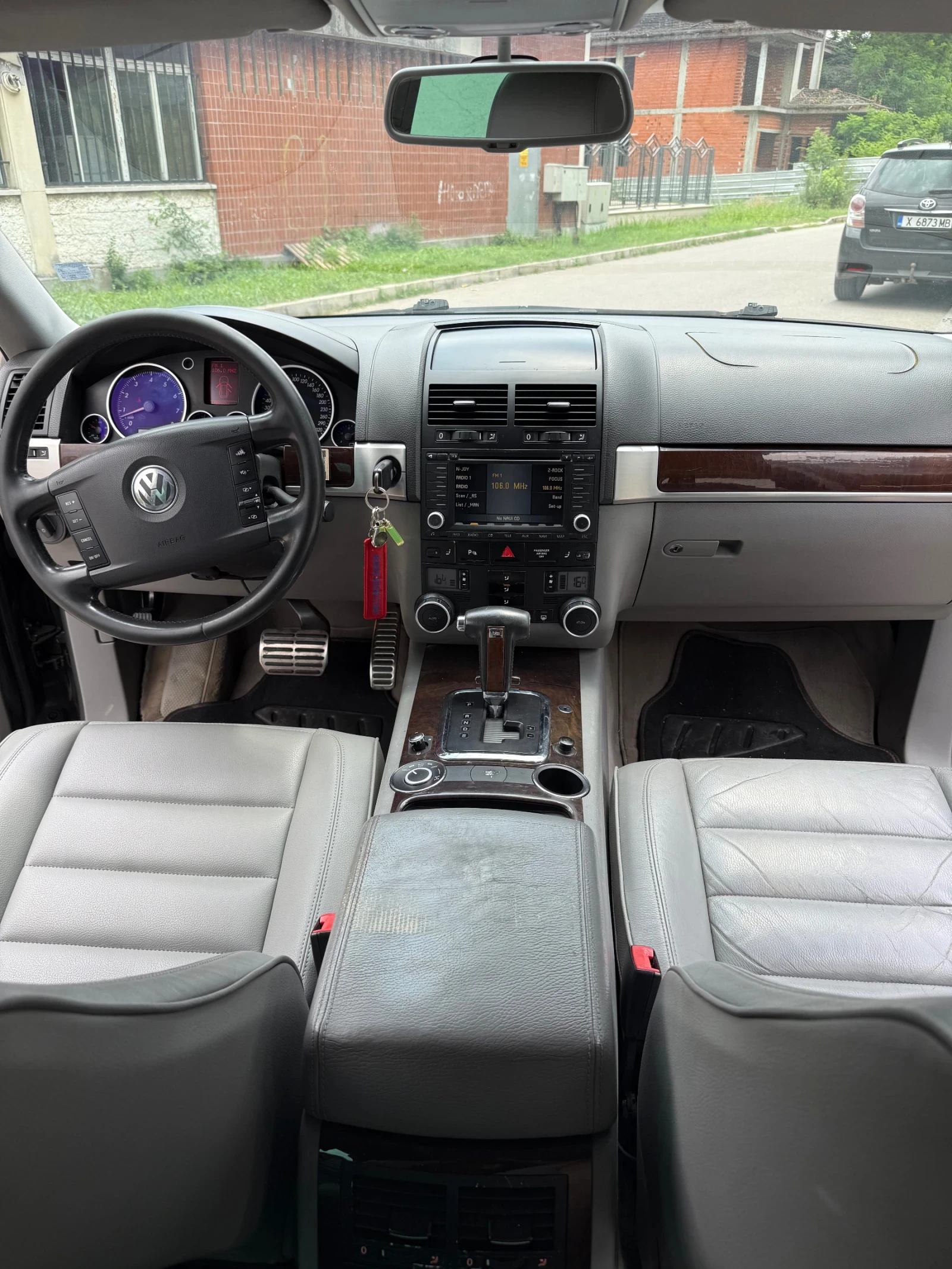 VW Touareg Газ , снимка 8 - Автомобили и джипове - 55058851