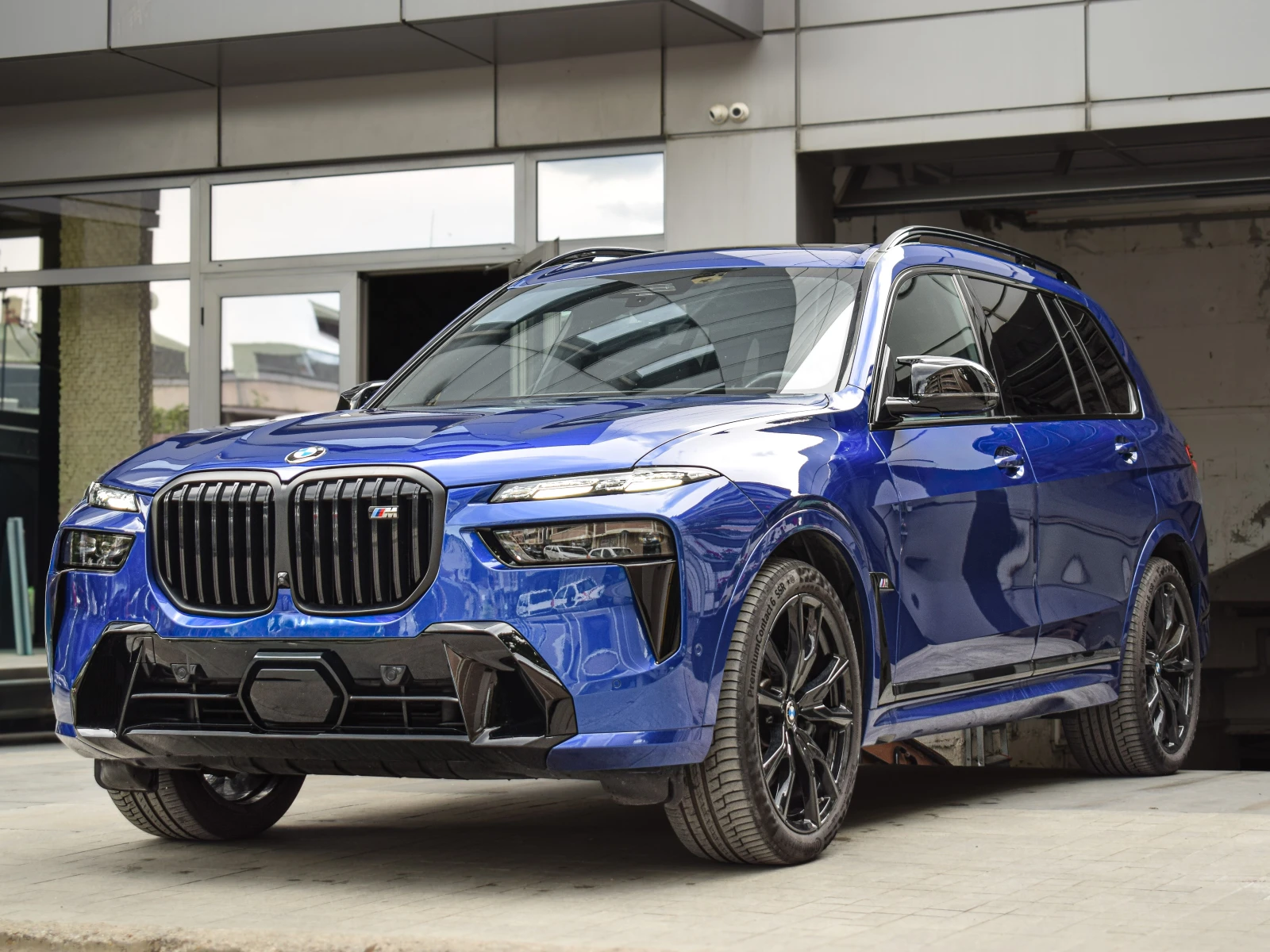 BMW X7 M60i 7-местен, снимка 3 - Автомобили и джипове - 55228990