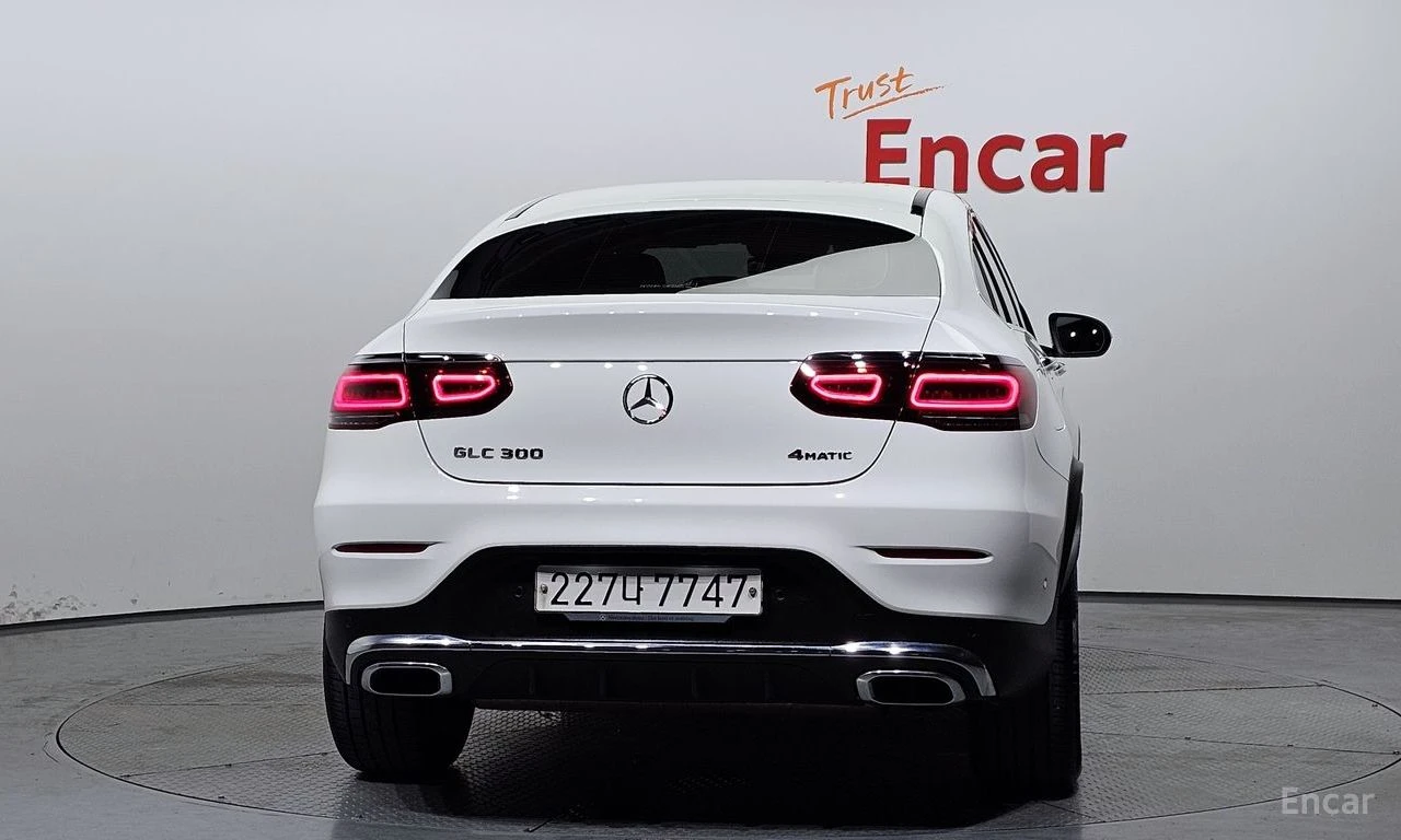 Mercedes-Benz GLC 300 COUPE* AMG* LINE* ХЕДЪП* LANE* ASSIST* 360КАМЕРА* , снимка 4 - Автомобили и джипове - 55820722