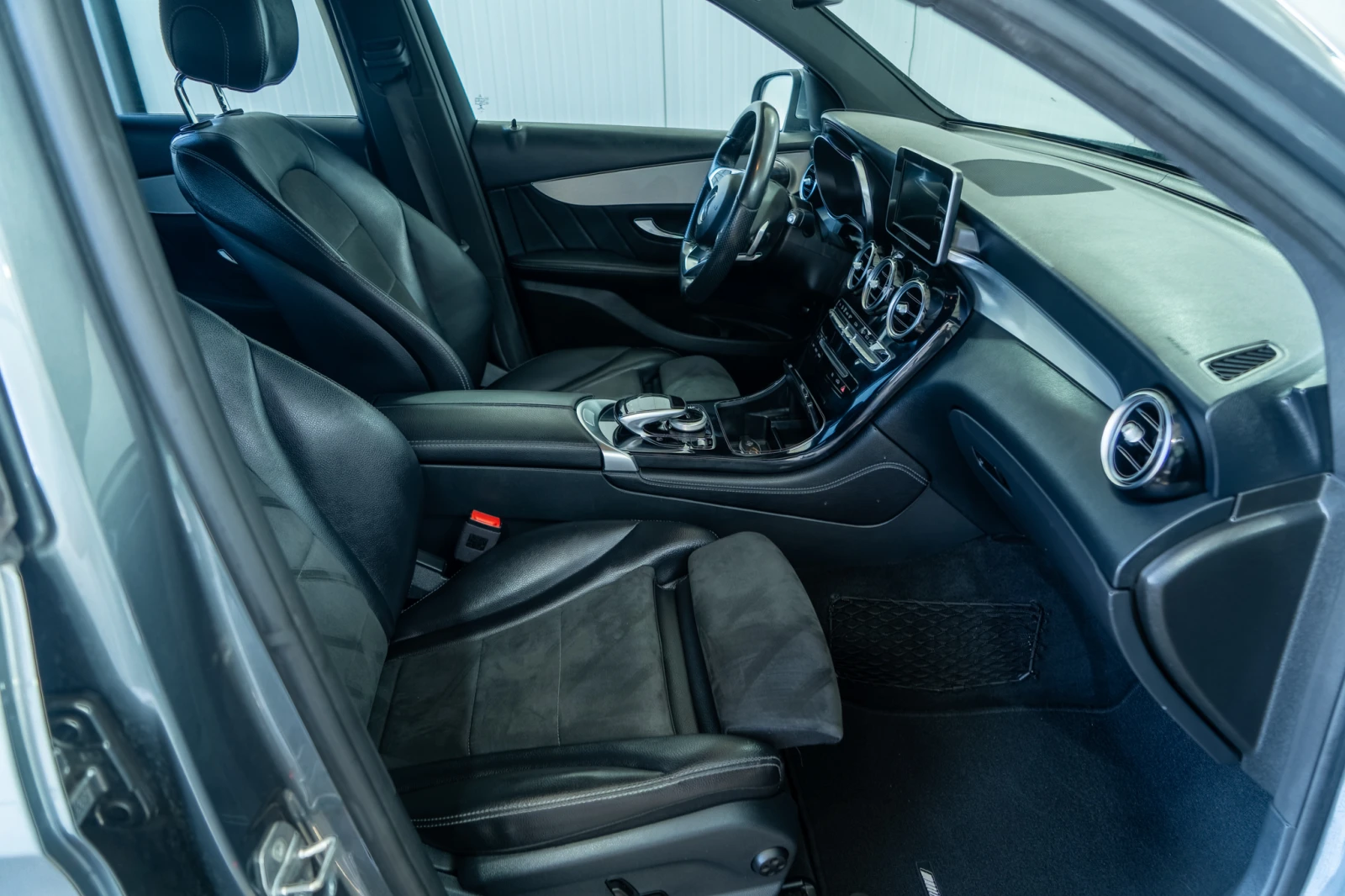 Mercedes-Benz GLC 220 D = 170HP = 4MATIC = TOP = ЛИЗИНГ = ГАРАНЦИЯ, снимка 13 - Автомобили и джипове - 55920759