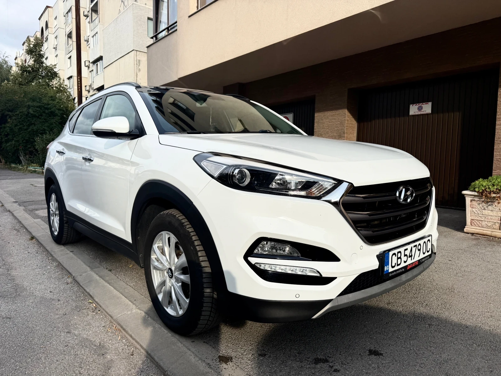 Hyundai Tucson 2.0CRDI Швейцария 4WD, снимка 2 - Автомобили и джипове - 56292998