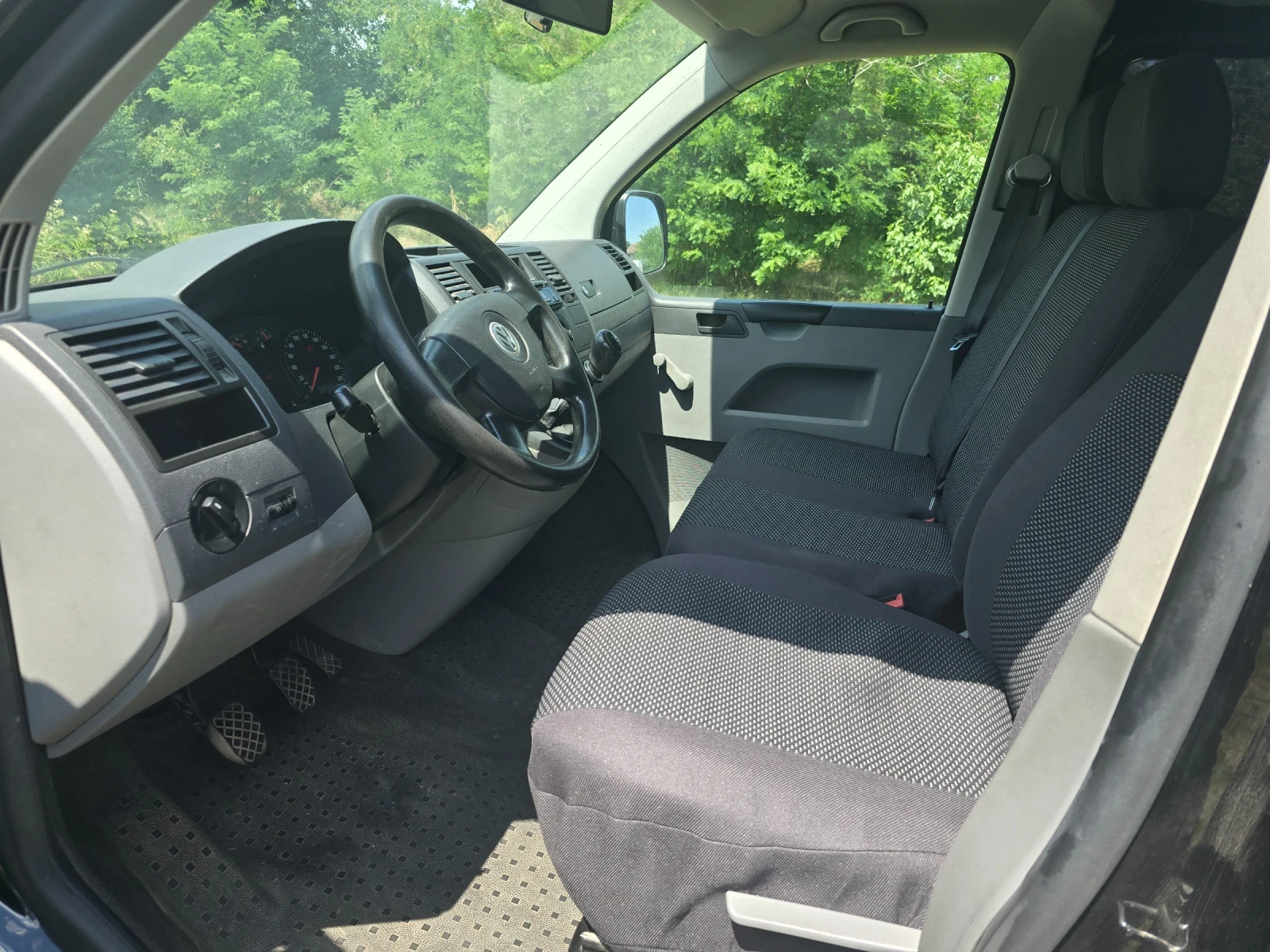 VW T5, снимка 7 - Бусове и автобуси - 55677851