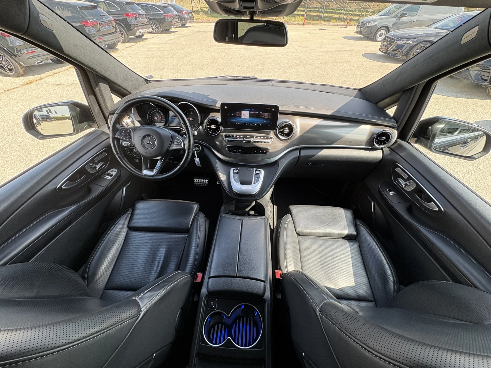 Mercedes-Benz V 300 d EXCLUSIVE 4MATIC, снимка 13 - Бусове и автобуси - 56093743