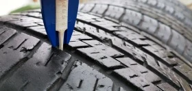 Гуми Зимни 235/50R19, снимка 8