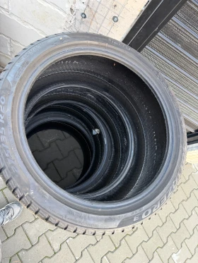 Гуми Зимни 245/40R20, снимка 3