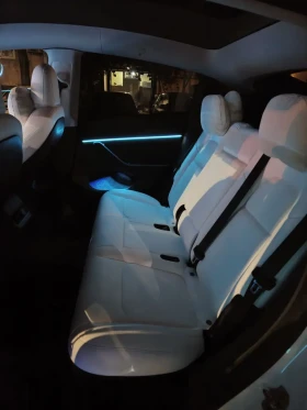Tesla Model Y Long Range Dual Motor, снимка 16