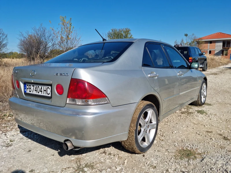 Lexus IS 200, снимка 5 - Автомобили и джипове - 47652172