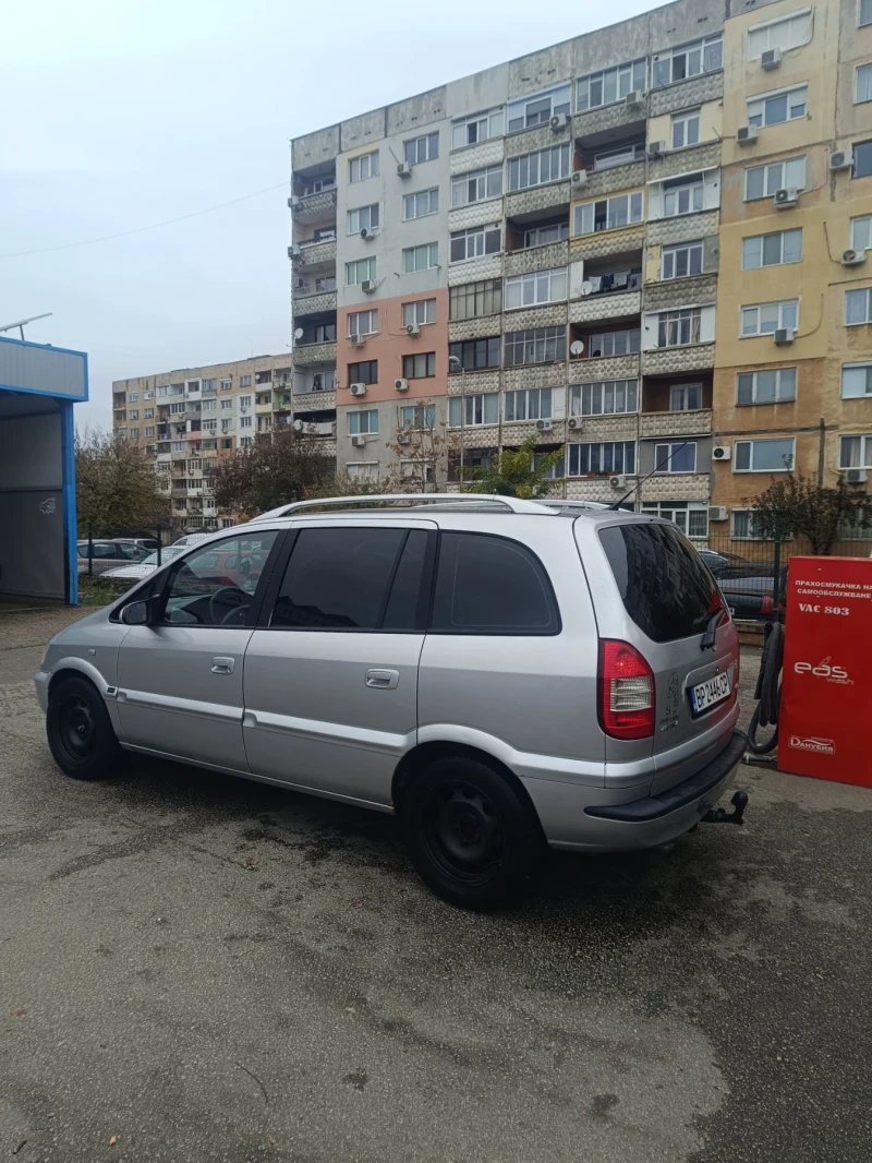 Opel Zafira 2.2DTI 7места, снимка 3 - Автомобили и джипове - 47987956