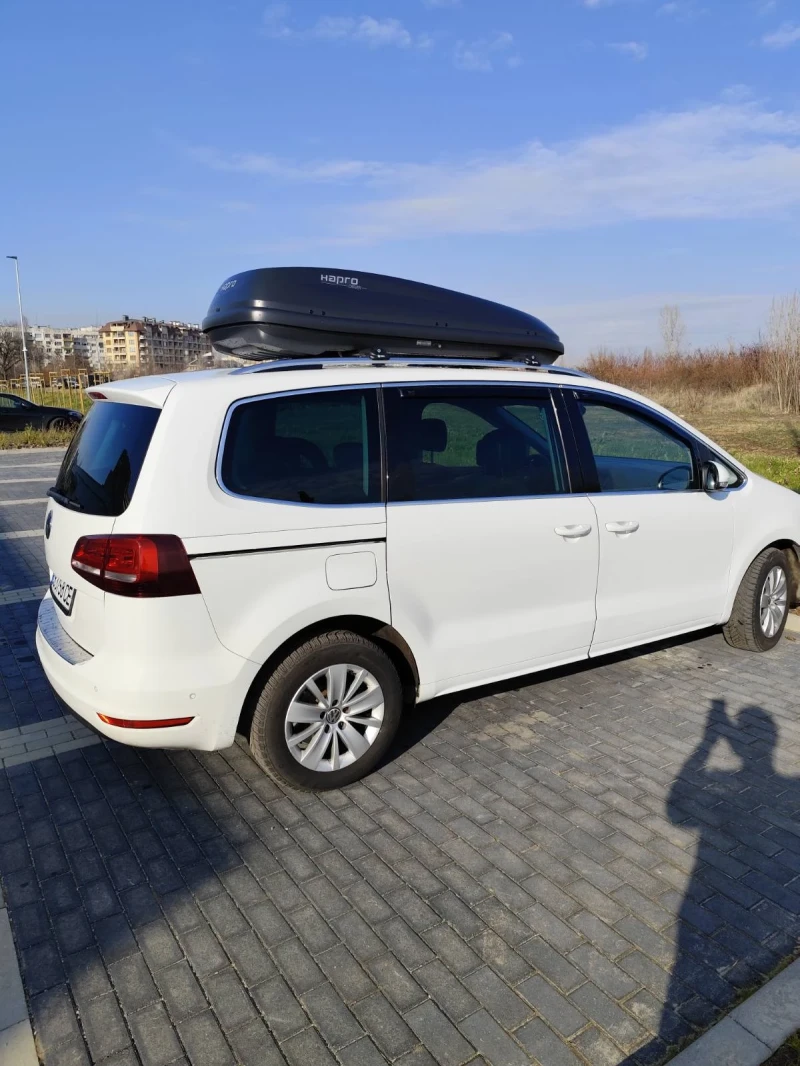 VW Sharan 2.0 TDI/150 кс 7 Места , снимка 14 - Автомобили и джипове - 48145747