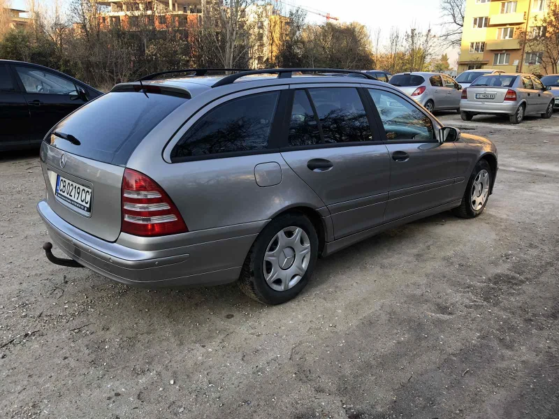 Mercedes-Benz C 220 FACELIFT ОМ646, снимка 4 - Автомобили и джипове - 48655170