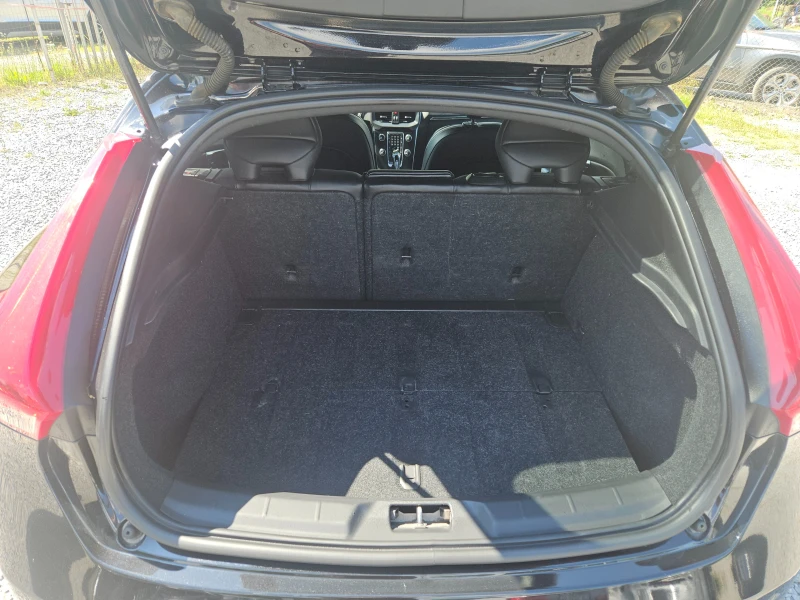 Volvo V40 2.0 D2/120k.c R design, снимка 13 - Автомобили и джипове - 50457028
