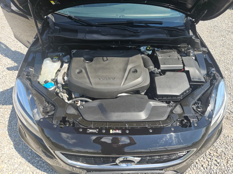 Volvo V40 2.0 D2/120k.c R design, снимка 11 - Автомобили и джипове - 50457028