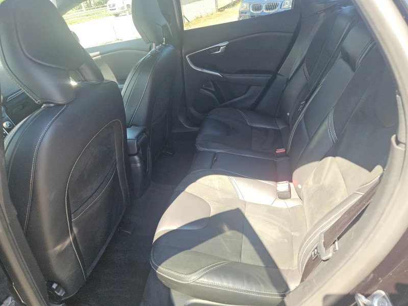 Volvo V40 2.0 D2/120k.c R design, снимка 10 - Автомобили и джипове - 50457028